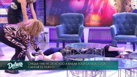 Momento de la caída de Chiqui en 'El Deluxe'