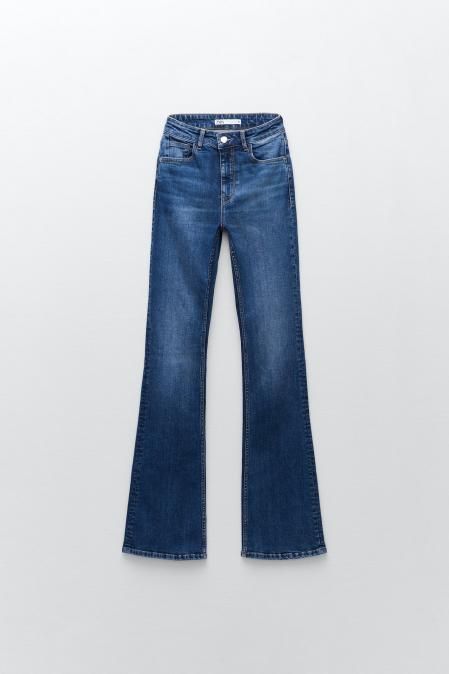 Vaqueros 'flare' de Zara