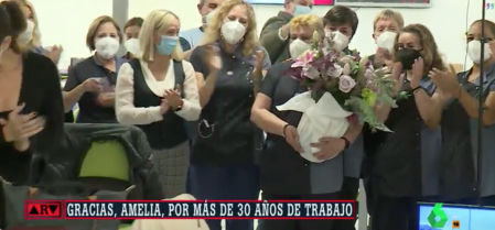 Amelia, la limpiadora de 'Al rojo vivo', se marcha entre aplausos