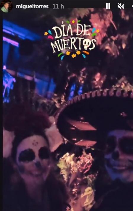 Miguel Torres y Paula Echevarría disfrutaron de la noche de Halloween disfrazados de Catrina y Mariachi