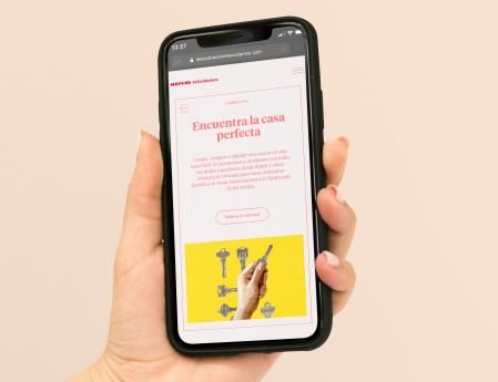 Mockup iphone de la web de Descubre cómo te cuidamos