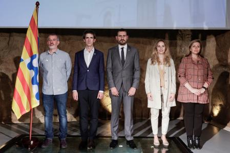 Ruben Guijarro, con los representantes del futuro gobierno cuatripartito