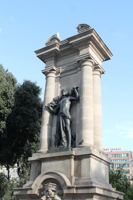 El Pescador de la Plaza de Catalunya de Barcelona.