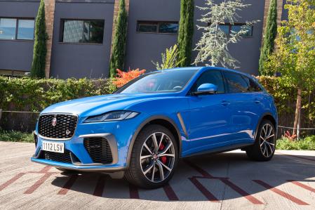 Jaguar F-Pace SVR
