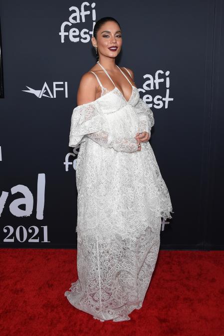 Vanessa Hudgens en la premiere de 'tick, tick...BOOM!' en Los Ángeles