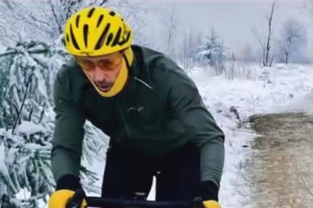 El acoso al ciclista no ha cesado en meses y ahora ha recurrido a la justicia