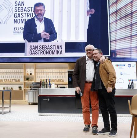 Alain Ducasse y Albert Adrià en el auditorio del Kuursal