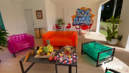 La casa cuenta con un enorme jardín.