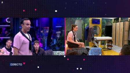 Luis estallaba mientras Adara escuchaba en el baño.