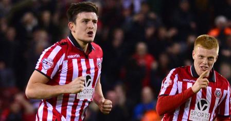 Harry Maguire y Terry Kennedy en el Sheffield United