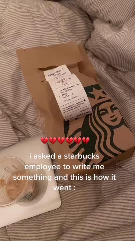 Las redes sociales han defendido a los empleados que les pagan por ser camareros y no terapeutas