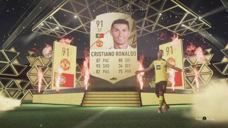 Imagen del menú de FIFA Ultimate Team con la carta de Cristiano Ronaldo