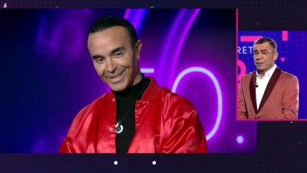 Luis confesaba su secreto mejor guardado.