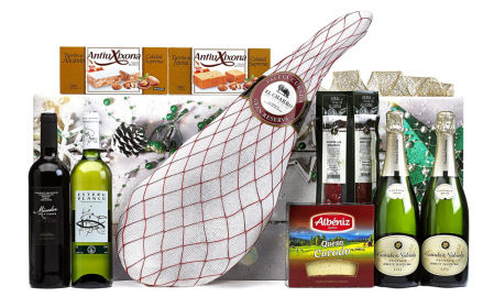 Cesta de Navidad con jamón, Ibéricos, turrones, cava y vinos