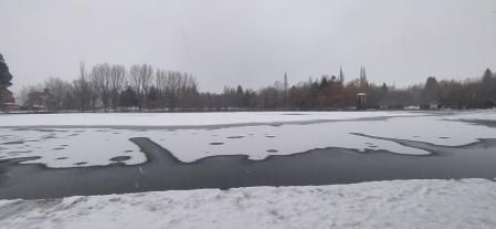 El lago helado de Puigcerdà.