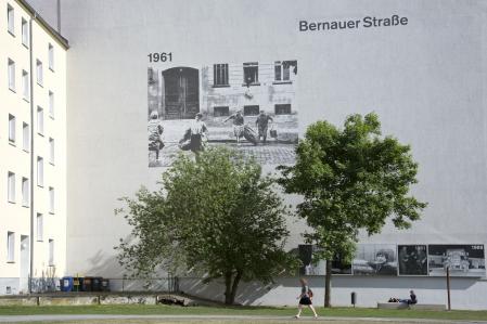 La Bernauer Strasse es una de las calles en la que es más perceptible la presencia del muro
