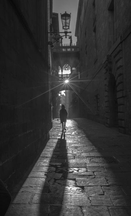 Calle y puente del Bisbe.