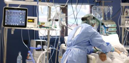 LV_España registra un nuevo récord diario de contagios y la incidencia se dispara hasta los 785 casos