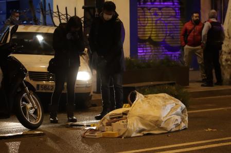 La policía científica ha examinado la bolsa con material sustraído que los ladrones han perdido