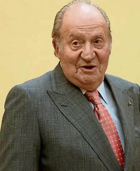 ESPAÑA FUNDACIÓN COTEC:GRA196. MADRID, 31/5/2017.- El Rey emérito Juan Carlos a su llegada hoy a la reunión del patronato de la Fundación Cotec, que ha presidido hoy en su condición de presidente fundador, junto a su hijo, el Rey Felipe VI. EFE/Sergio Barrenechea