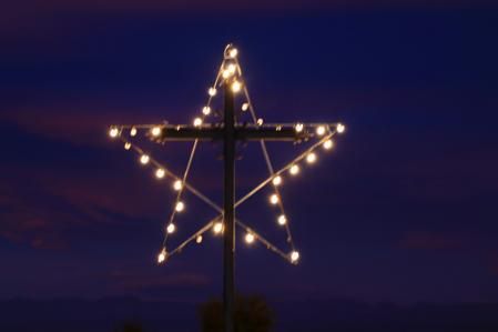 La cruz del Clascar de Malla al amanecer.