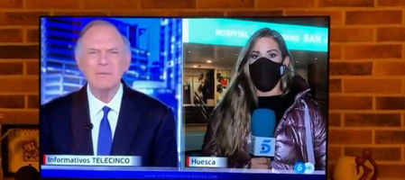 Una reportera llama a la normalidad tras equivocarse en un directo