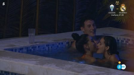 'La Isla de las Tentaciones 4': Sablea y Rosana dan rienda suelta a la pasión en lo que se convirte en el primer trío del formaot