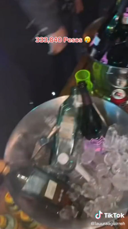 Las jóvenes sin darse cuenta se gastaron en solo una noche todos sus ahorros