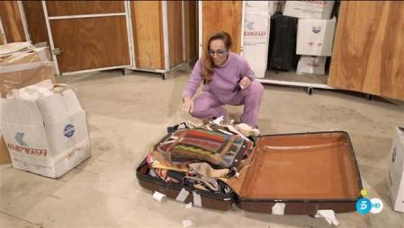 Rocío Carrasco abre las cajas que guardan las pertenencias de su madre, Rocío Jurado