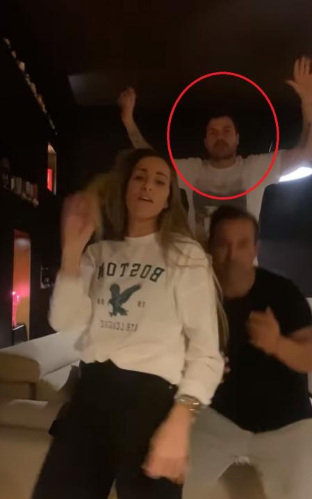 Dani Martín hace un 'boicot' al vídeo de su pareja.