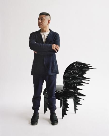 El efecto de velocidad se apodera de la silla medayon de de Ma Yansong.