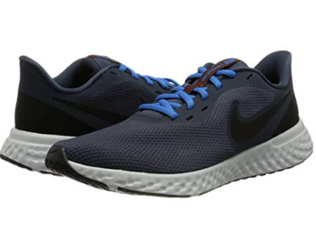 Nike Revolution 5