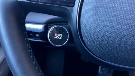 Los coches eléctricos cuentan con variso modos de conducción 