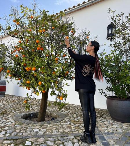 La presentadora ha dedicado estos primeros días de 2022 a relajarse y cambiar de imagen.