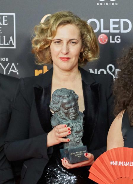 Carlota Pereda con el Goya al mejor corto de ficción por 'Cerdita'