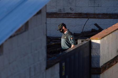 Guardias civiles en la casa del sospechoso