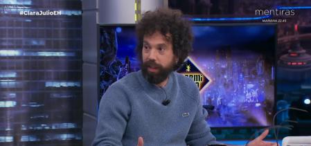 Juan Ibáñez es uno de los guionistas de 'El hormiguero' y se esconde bajo la mesa y es el marionetista de Trancas