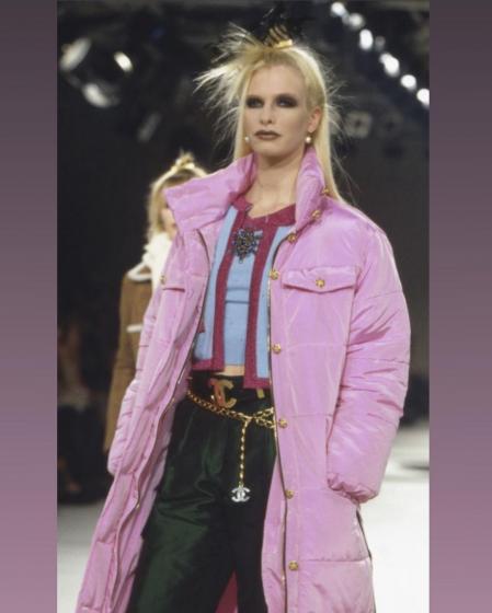 Imagen del día que se presentó la colección otoño 1996 de Chanel