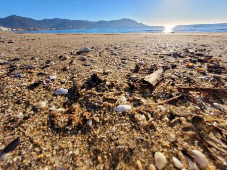 La playa de Roses tras la tramontana.