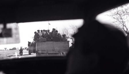 Provincia de Madrid, febrero de 1937. Tropas de la 21ª brigada mixta republicana durante su traslado al sector del Jarama desde sus posiciones en Madrid.