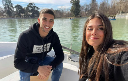 Ferrán Torres y Sira Martínez en el parque del Retiro