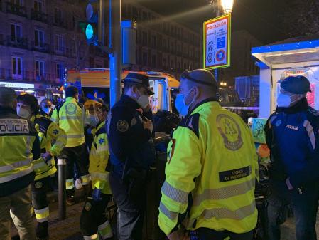 Policías y sanitarios, donde mataron al joven de 15 años el pasado sábado