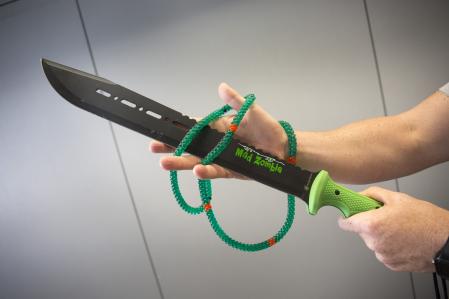 Un machete intervenido al miembro de una banda latina en Catalunya.