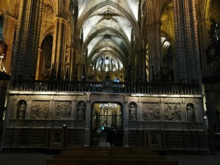 Representación del martirio de Santa Eulalia en el trascoro de la Catedral de Barcelona.