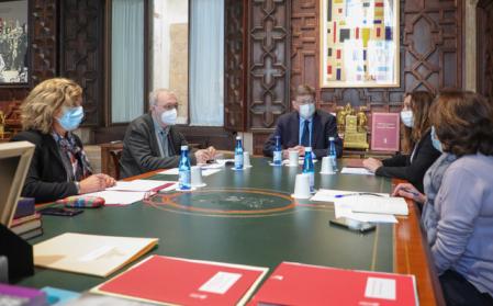 Reunión de Sanidad con el presidente Ximo Puig, este lunes, para acordar las normas que regirán las fiestas falleras