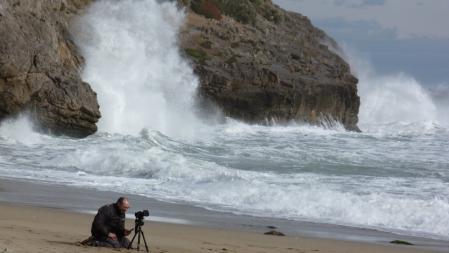 Oleaje en la playa del Garraf.