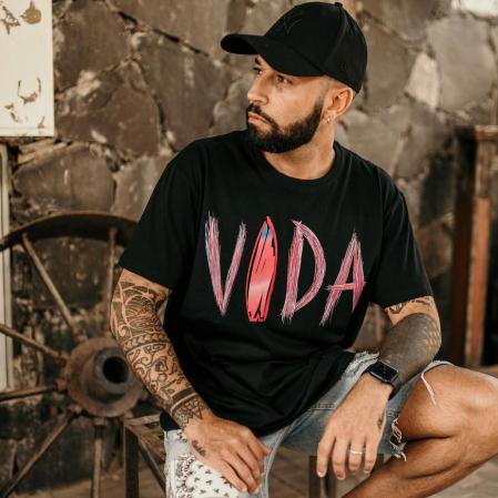 Omar habría decidido comenzar su carrera como 'influencer'.