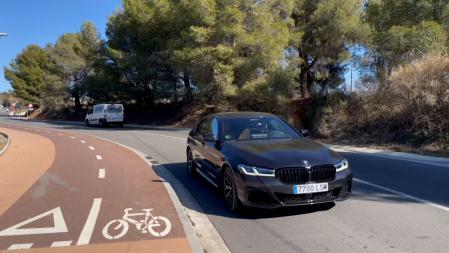 La dotación de ayudas a la conducción es la clásica en este segmento Premium, pero se puede mejorar notablemente mediante diversos packs o elementos puntuales.