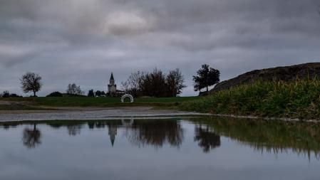 Reflejos del santuario de Puig-agut.
