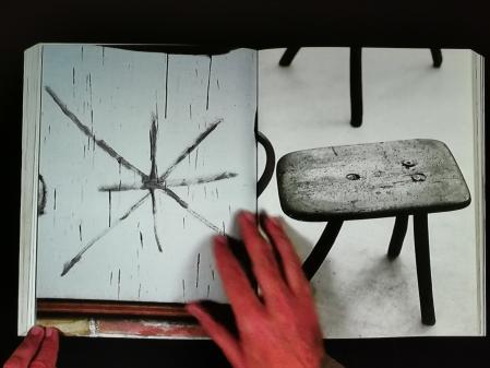 Fotografía de la exposición 'Jean Marie del Moral. Live vest under your seat'.